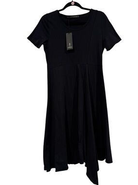 **NWT** Elemente Clemente Black  Asymmetric Hem Dress